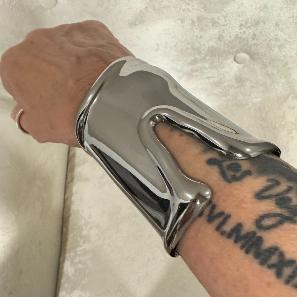 Updated - Tiffany & Co - Elsa Peretti Bone Cuff - Gunmetal color - Right wrist